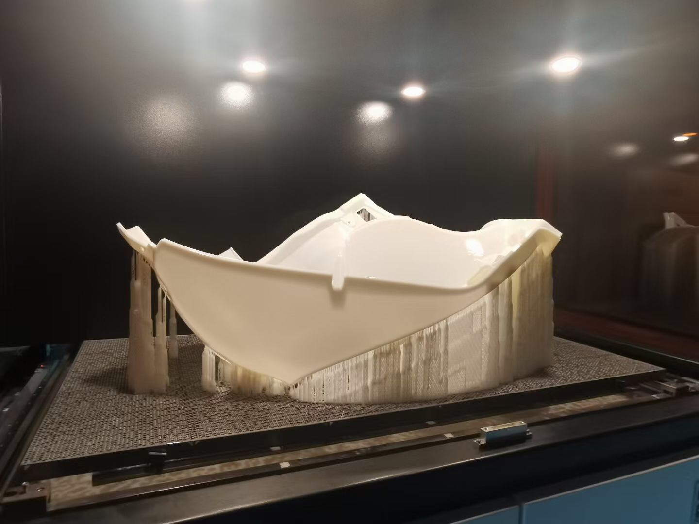 工業(yè)級超大尺寸3D打印機(jī)&mdash;&mdash;3DSL-1600型光固化3D打印機(jī)